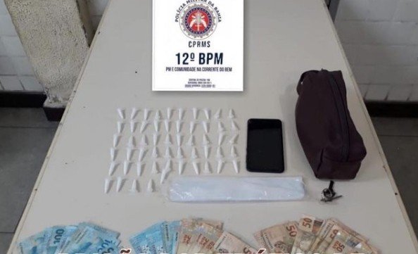 Polícia prende homem com 55 pinos de cocaína na Gleba B