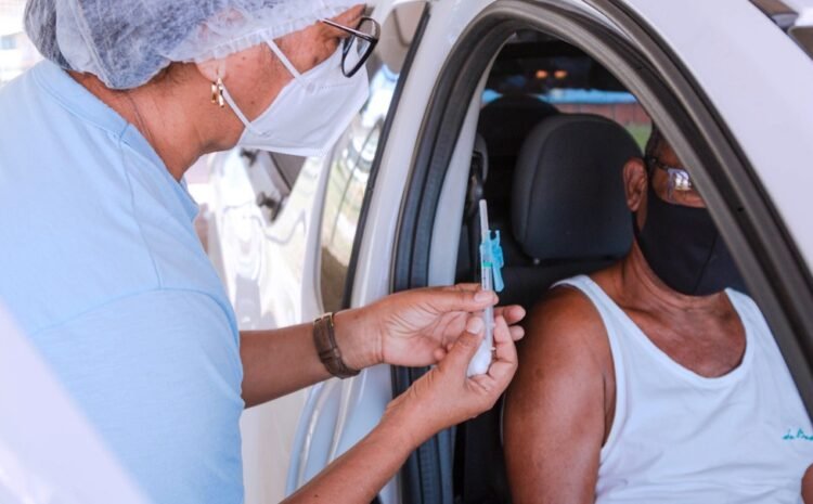  Vacinação da 1ª dose contra a Covid retorna neste sábado (24) em Camaçari
