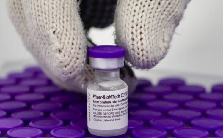  Pfizer e BioNTech anunciam que vacina é segura e induz resposta imune em crianças de 5 a 11 anos