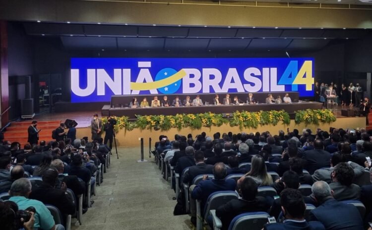  DEM e PSL aprovam fusão; novo partido se chamará União Brasil