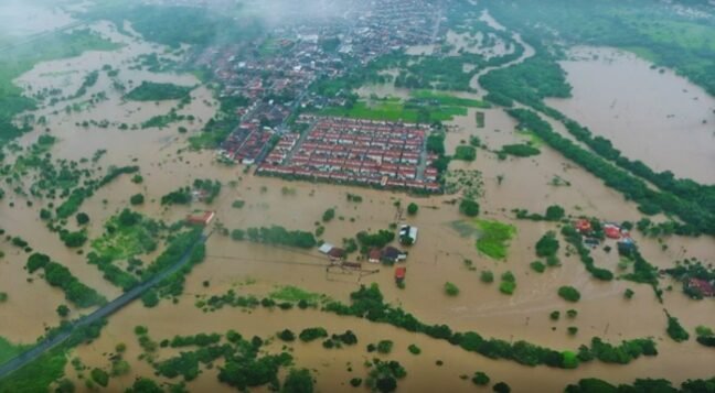  Chuva na Bahia afeta 430 mil pessoas e deixa 58 cidades debaixo d’água