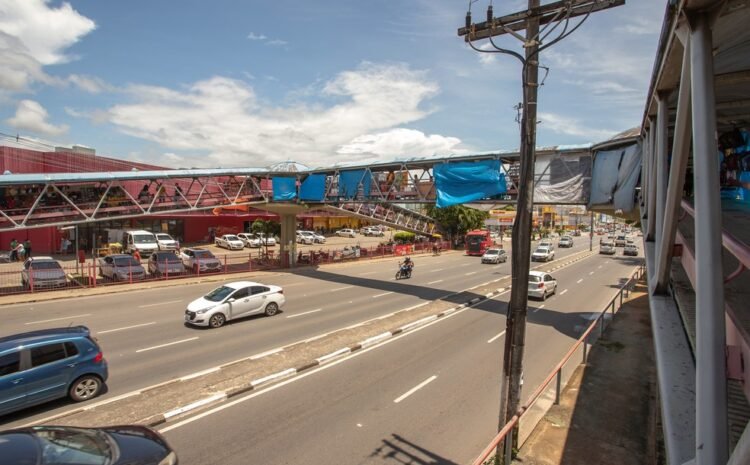  Trecho da Estrada do Coco, em Lauro de Freitas, será interditado na segunda-feira para realização de obras em passarela