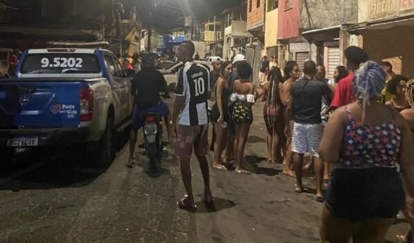  PMs trocam tiros com criminosos durante festa paredão em Lauro de Freitas