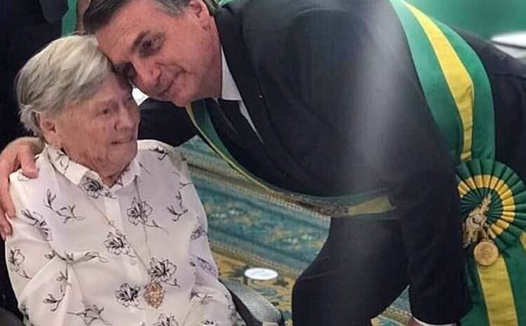  Mãe do presidente Jair Bolsonaro morre aos 94 anos