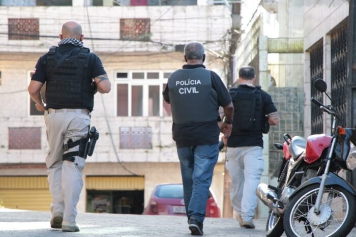  Homem é preso pelo crime de tráfico de drogas em Simões Filho