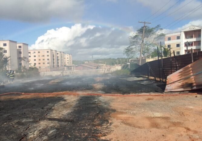  Defesa Civil reforça cuidados, após incêndio causado por fogos de artificio em Camaçari