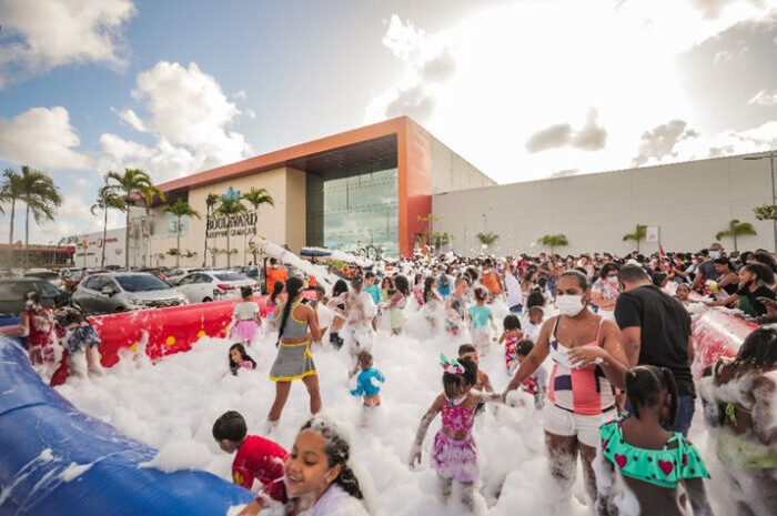 Gratuito Boulevard Shopping Abre ‘mês Das Crianças Com Parada Encantada E Banho De Espuma 