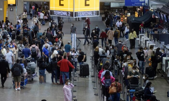  Anvisa aprova volta da obrigatoriedade do uso de máscaras em aviões e aeroportos