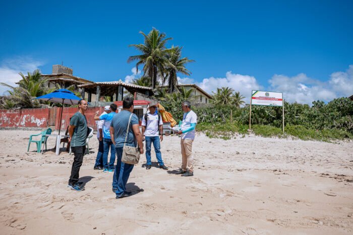 Prefeitura vistoria barracas irregulares para remoção, em praias de Camaçari