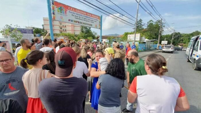  Quatro crianças são mortas em ataque a creche em Santa Catarina; homem foi preso