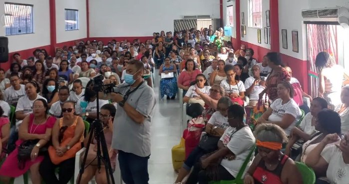  Camaçari: Há 7 anos sem reajuste linear, professores da rede municipal paralisam atividades a partir desta terça (9)