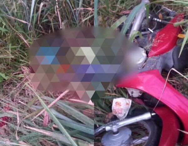  Corpo de homem é encontrado ao lado de moto em Camaçari