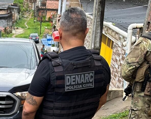  Acusado de cometer vários homicídios em Camaçari, é capturado pelo Denarc