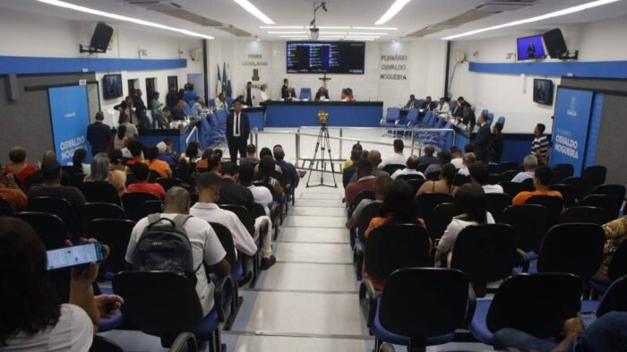  Câmara define Comissão Especial que irá debater proposta que altera número de vereadores de Camaçari