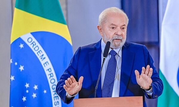  Lula sanciona lei que aumenta pena de feminicídio para até 40 anos