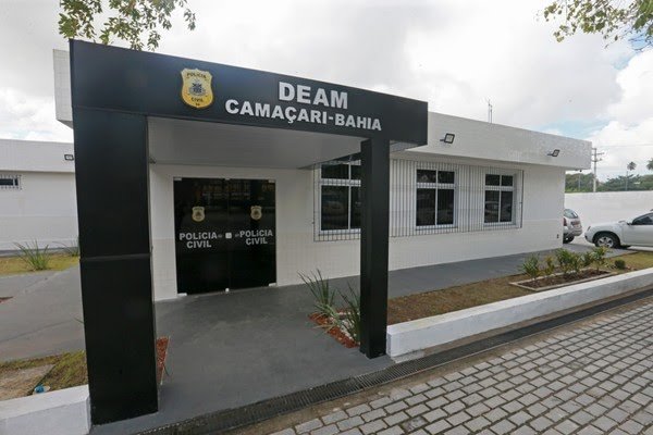  Professor é preso suspeito de estuprar alunas em escola de Camaçari