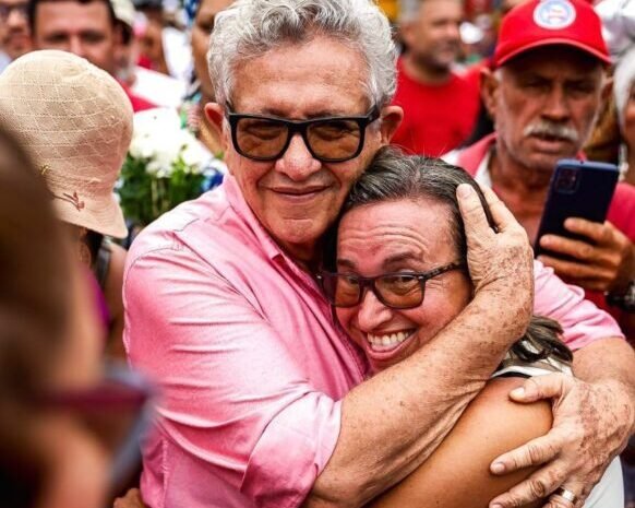  Caetano acompanha Lavagem de Abrantes ao lado da comunidade e diz que seu governo é “conectado com o povo”