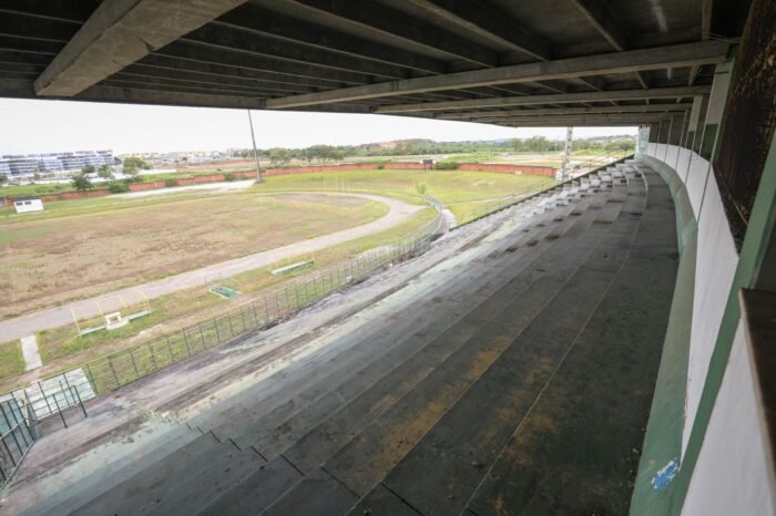  Camaçari: Estádio e instalações da Sejuv passam por vistoria; veja fotos