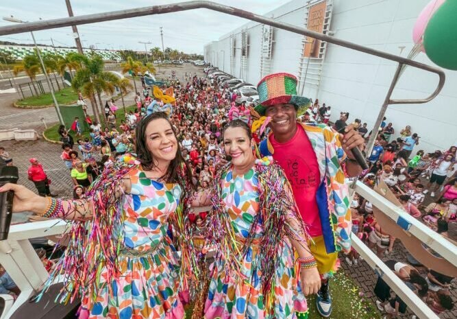  Bailinho reúne crianças e famílias para celebrar o Carnaval no Boulevard Camaçari no domingo (9)