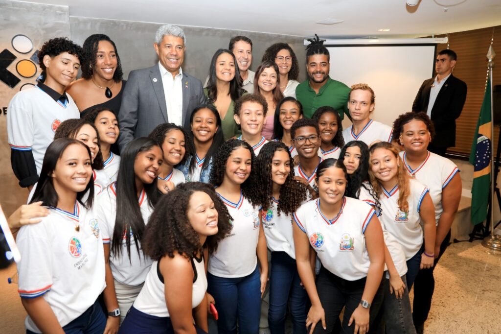 Governador Jerônimo autoriza programa que oferece CNH gratuita para pessoas de baixa renda e alunos da rede estadual; saiba sobre inscrições 1 Fotos Thuane MariaGOVBA1