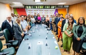 Visando fortalecer a Seguranca Publica de Camacari prefeito assina decreto que institui Gabinete de Gestao Integrada Municipal