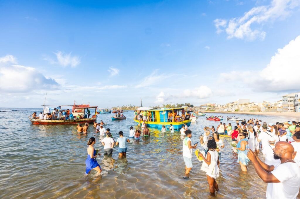 Camaçari: Arembepe celebra o Dia de Yemanjá com cortejo, fé e manifestações culturais 1 165269